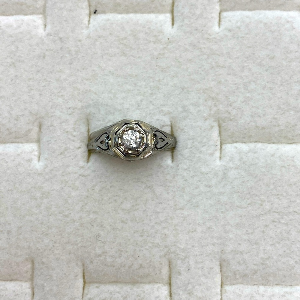 414520 18k white gold vintage .